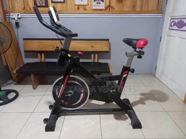 Spinning Bike (150kg) · Photo 3