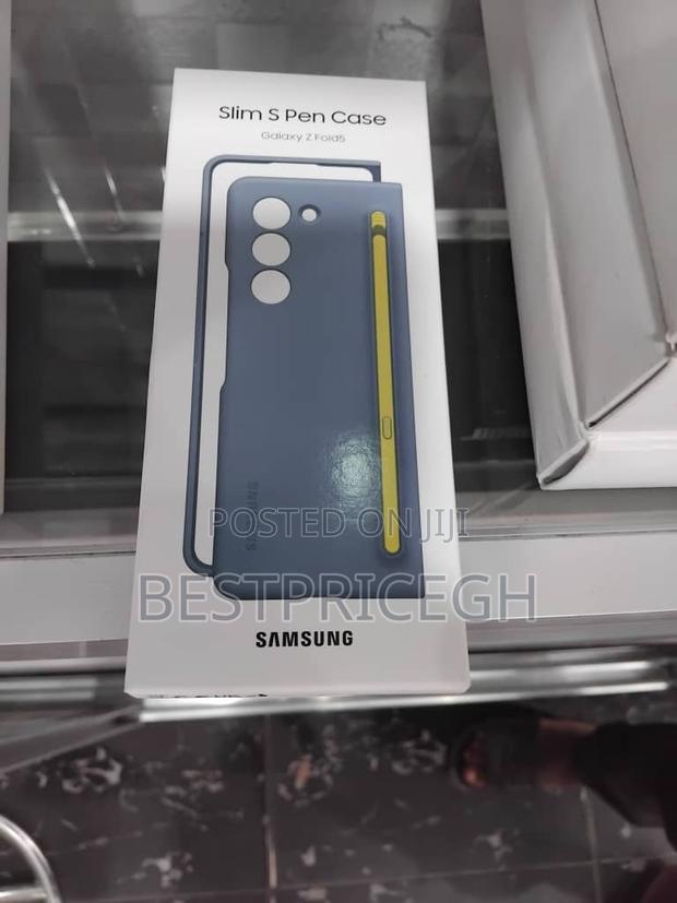 Samsung Slim S Pen Case Galaxy Z Fold5 Sand and Gold S Pen · Photo 1