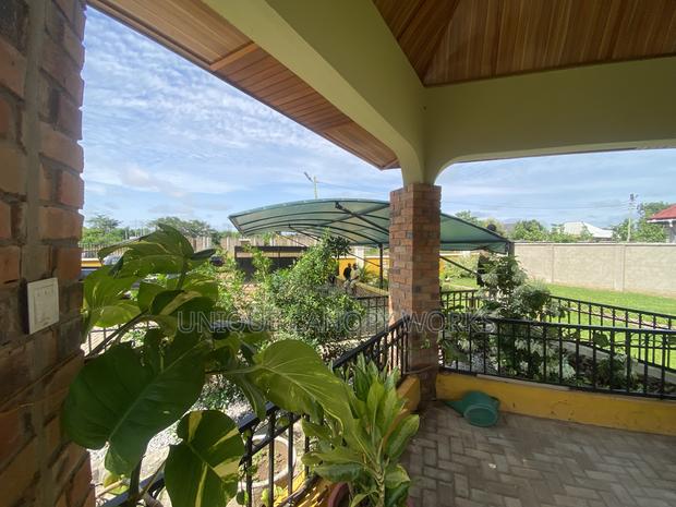 Best Quality Carports · Photo 4