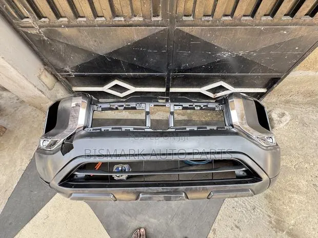 Mitsubishi Outlander 2022 2023 2024 2025 Front Bumper Complete · Photo 1