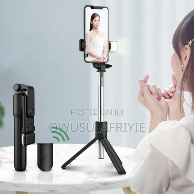 Remote Control Led Phone Holder Stand Selfie Stick (Christmas Promo) · Photo 4