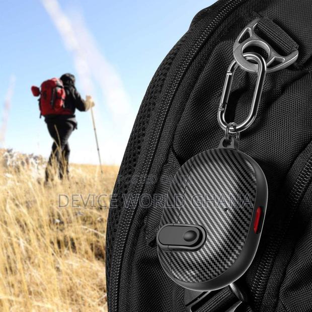 Carbon Fiber Protective Case for Beats Studio Buds and Buds+ · Photo 2