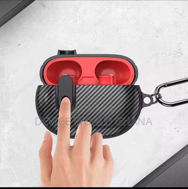 Carbon Fiber Protective Case for Beats Studio Buds and Buds+ · Photo 5