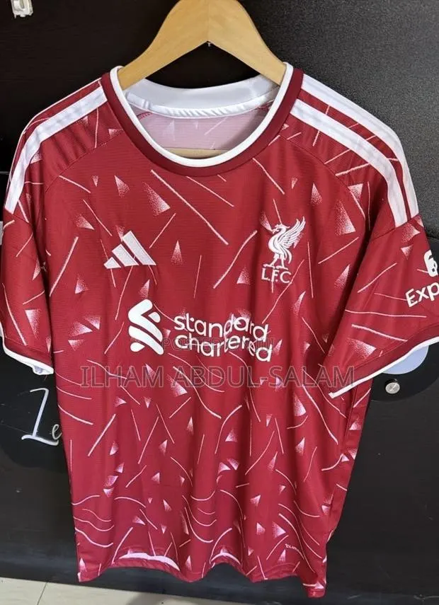 Liverpool Home Kits · Photo 1