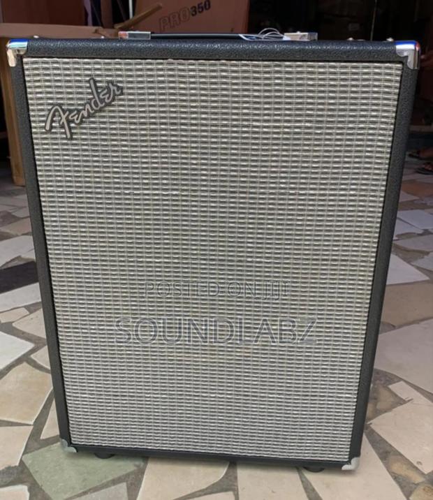 Fender Rumble Bass Amplifier · Photo 1