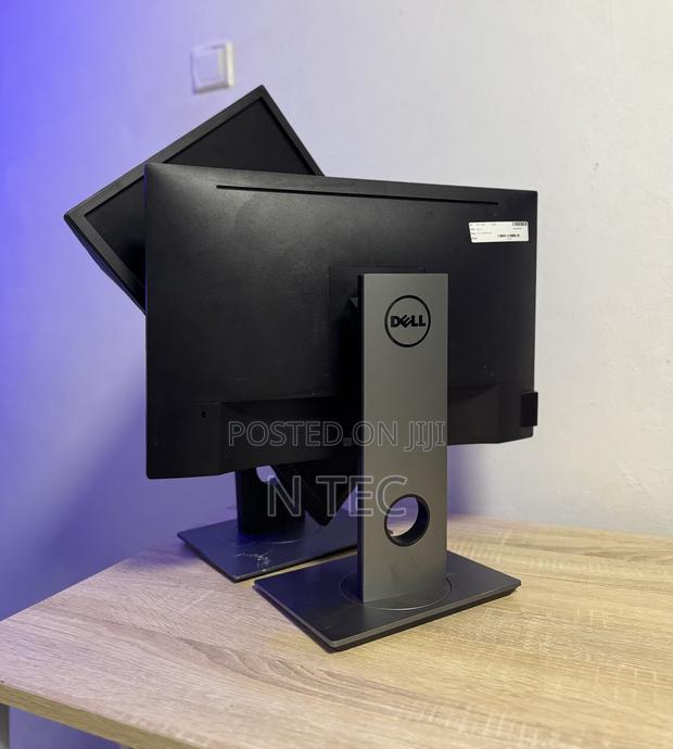 22 Inches Dell Monitor · Photo 3
