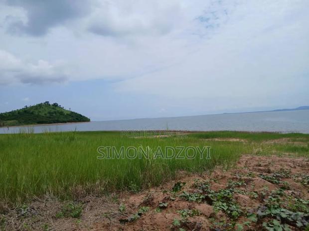 10 Acres of Land Close to Volta River for Sale · Photo 2