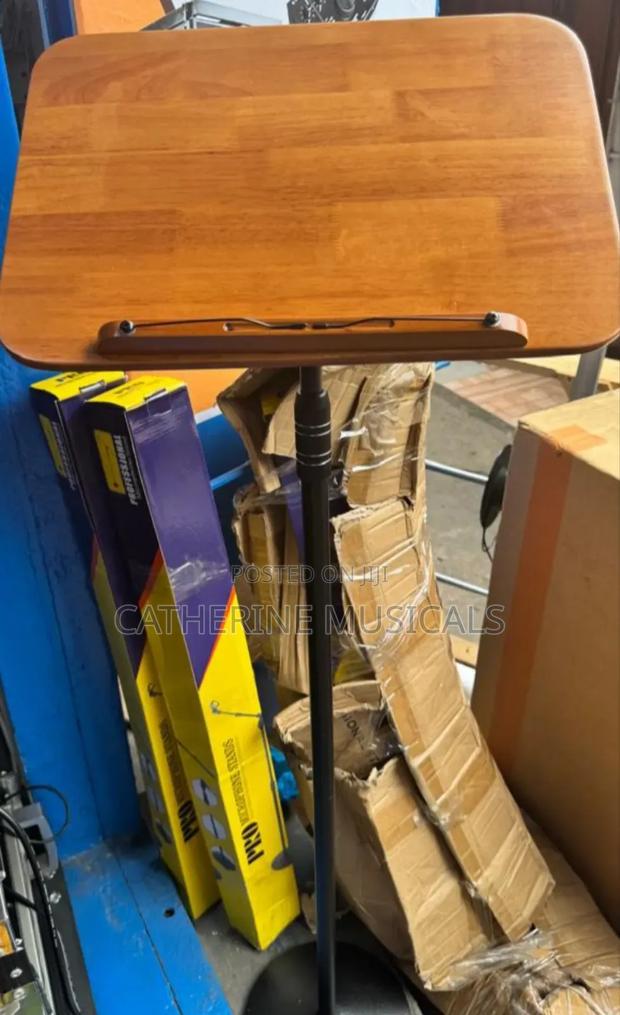 Portable Wooden Pulpit · Photo 1