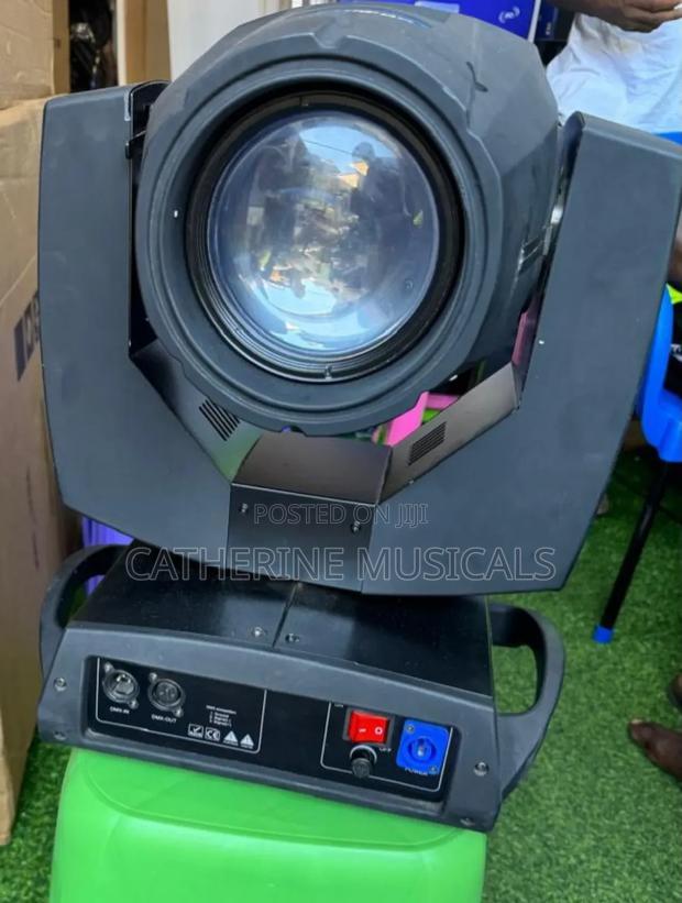Moving Head Stage Light 220 · Photo 3