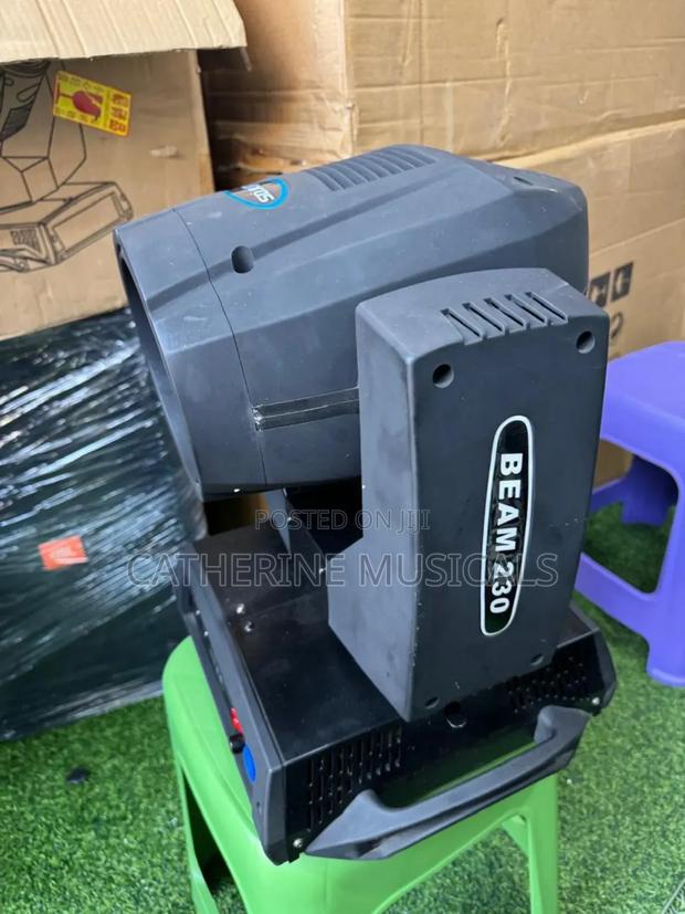 Moving Head Stage Light 220 · Photo 4