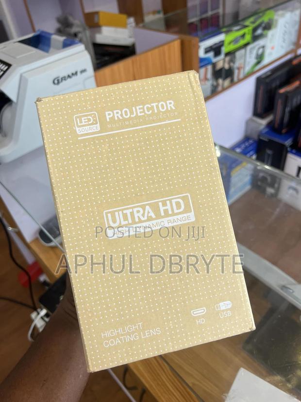 Ultra Hd High Dynamic Range Projector · Photo 2