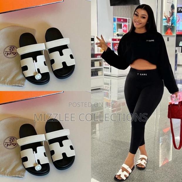 Quality Unisex Hermes Slippers · Photo 3