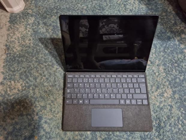 Laptop Microsoft Surface Pro 8 8GB Intel Core I5 SSD 256GB · Photo 1