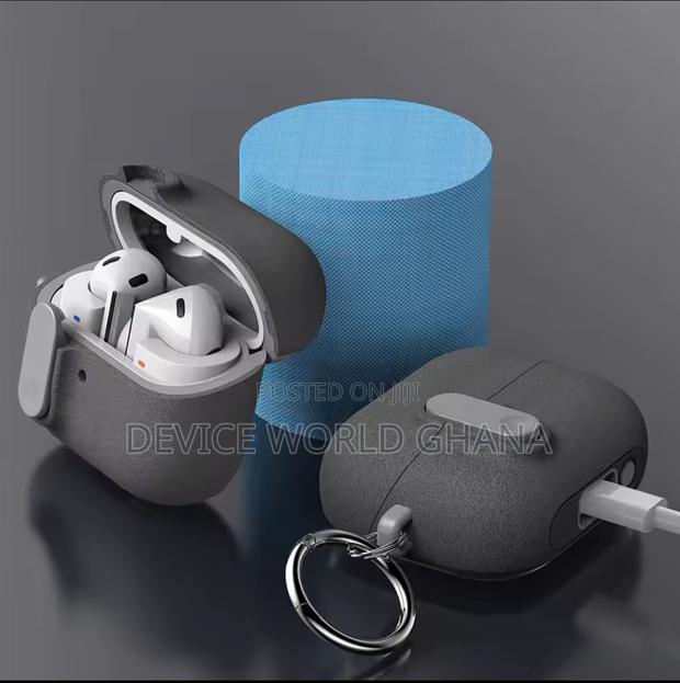 Sandstone Protective Case for Samsung Buds3 and Buds 3pro · Photo 3