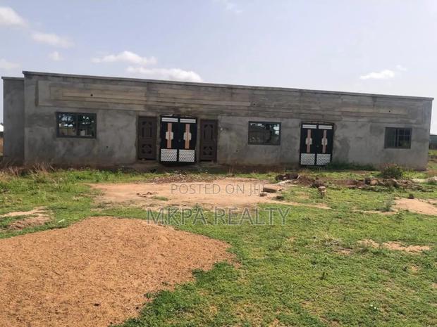 20bdrm House in Mkpa Realty, Tamale Municipal for sale · Photo 2