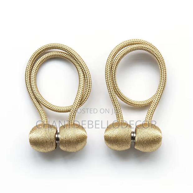 Quality 2 in 1 Magnetic Curtain Tiebacks · Photo 7