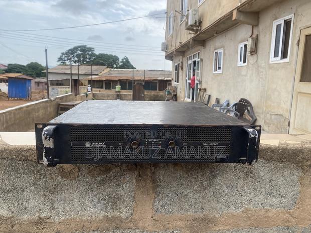 Original Home Used Power Amplifier · Photo 1