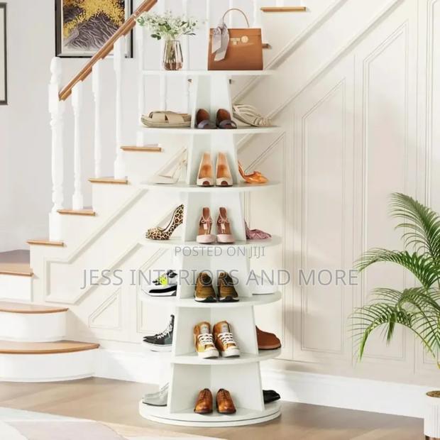 Rotating Shoe Rack /Organiser Shelf · Photo 1