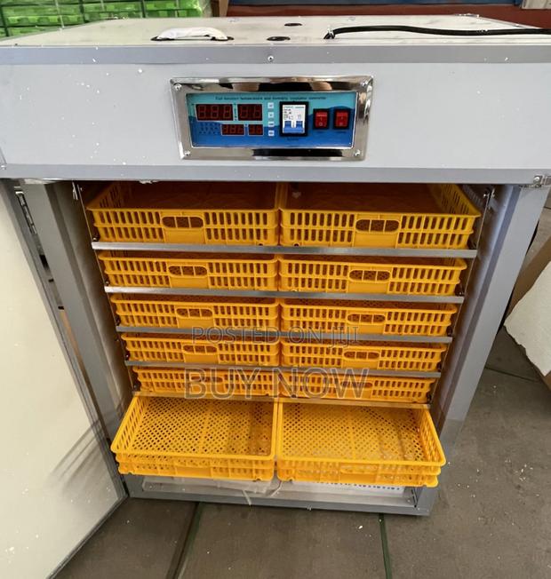 Automatic Egg Incubator(1056 Eggs Capacity) · Photo 2