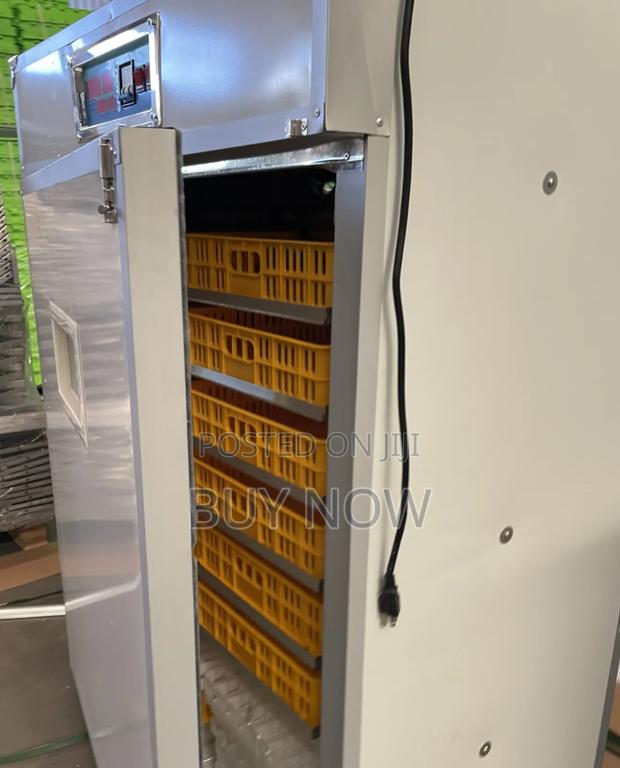 Automatic Egg Incubator(1056 Eggs Capacity) · Photo 4