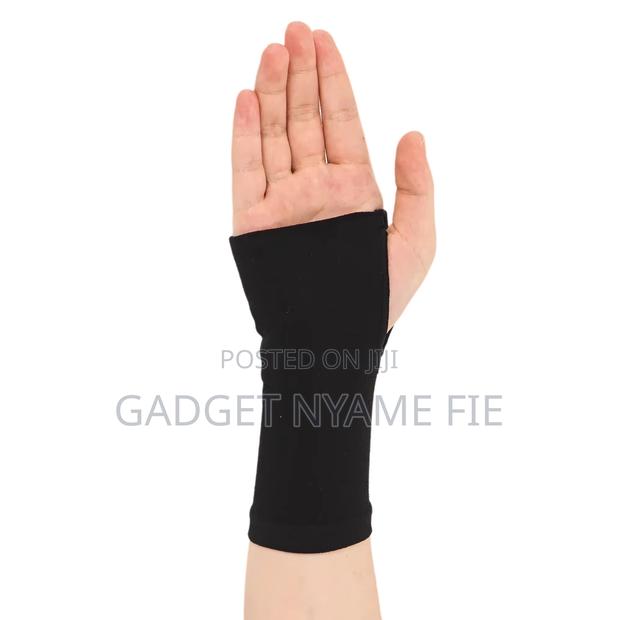 Palm Support (Pair) · Photo 1