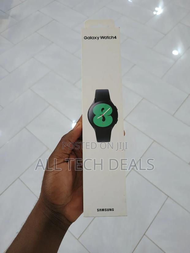 Samsung Galaxy Watch 4 · Photo 1