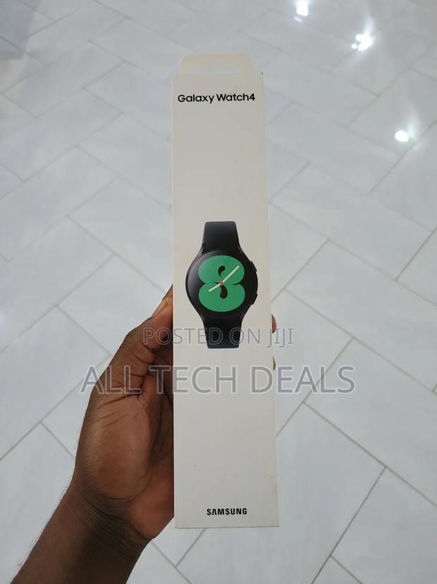 Samsung Galaxy Watch 4 · Photo 2