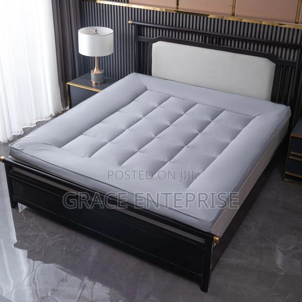 Super Quality Bed Toppers Available in Diff Colors and Sizes · Photo 1
