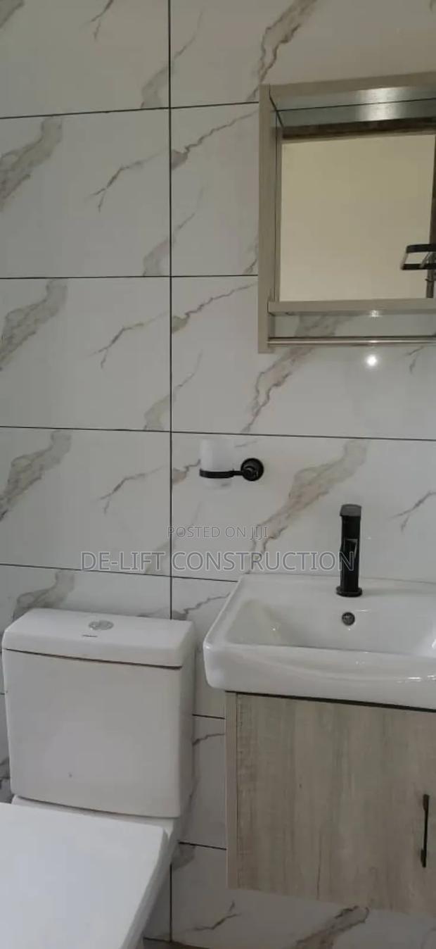 Are You Looking for a Professional Plumber · Photo 4