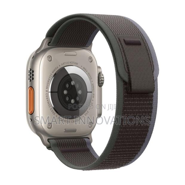 Apple Watch Ultra Trail Loop Watch Band · Photo 5