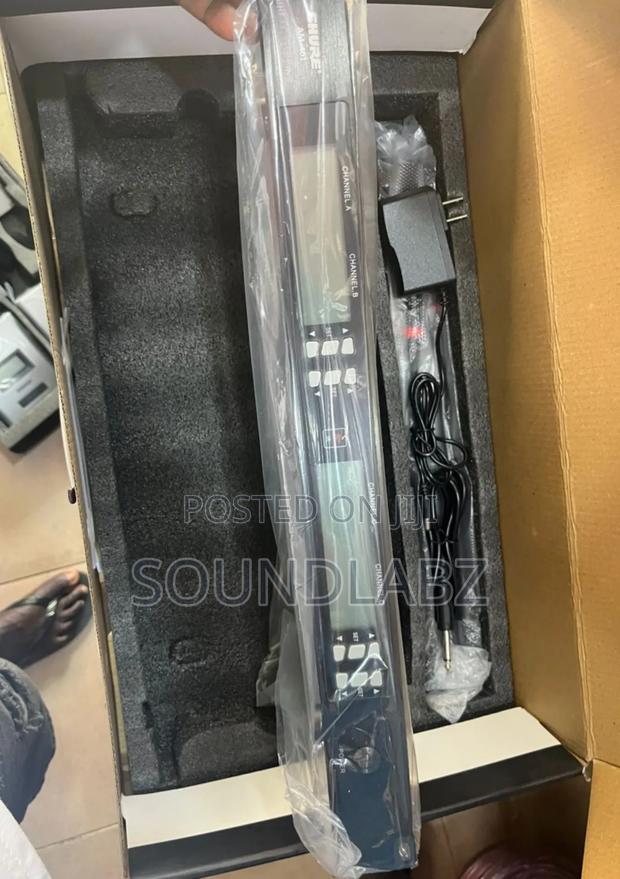 Shure Am-401 4in1 Professional Wireles Conference Microphone · Photo 2