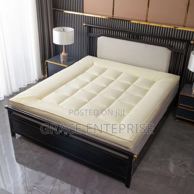 Clean and Neat Bed Topper in Diff Sizes · Photo 1