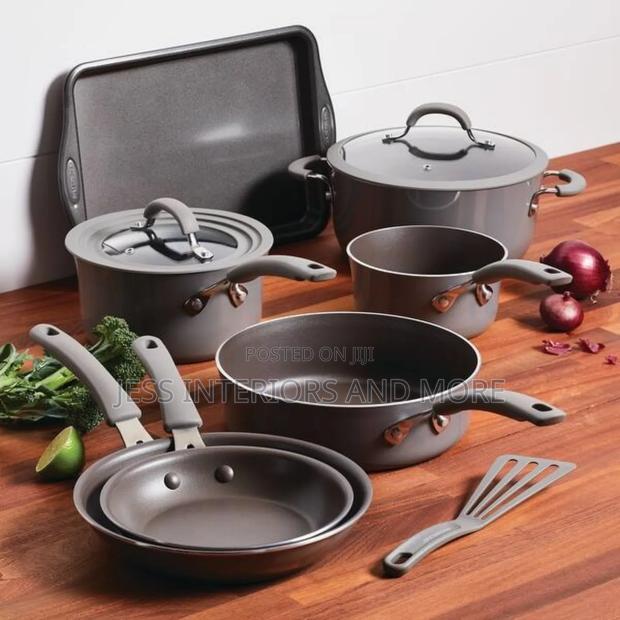 Rachael Ray Cook + Create Aluminum Nonstick Cookware Set · Photo 1