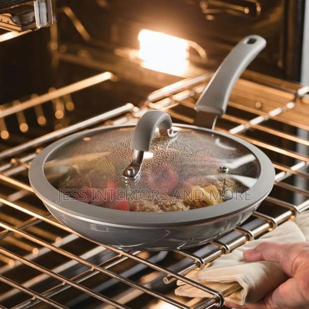 Rachael Ray Cook + Create Aluminum Nonstick Cookware Set · Photo 2
