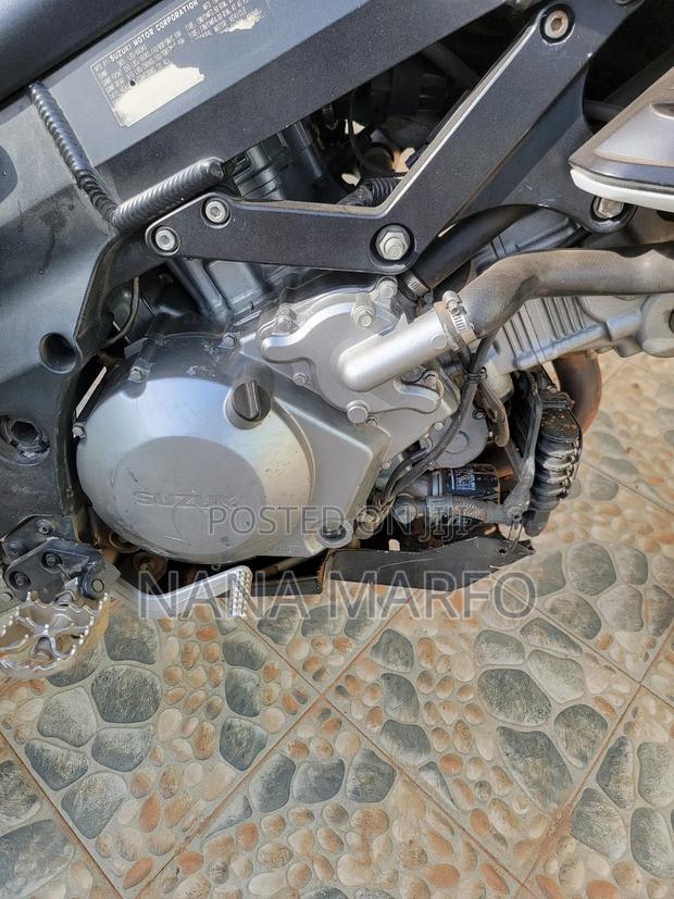 Suzuki V-Strom 2024 White · Photo 4