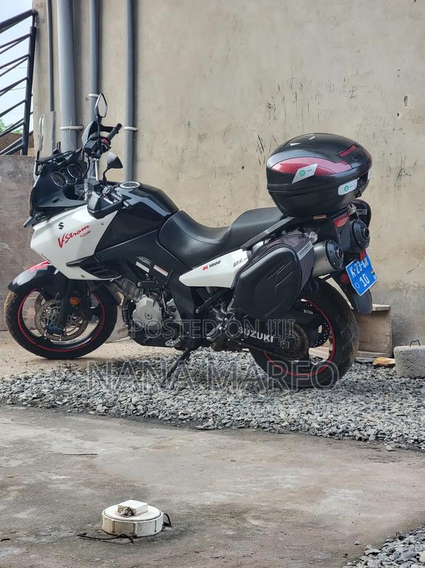 Suzuki V-Strom 2024 White · Photo 7