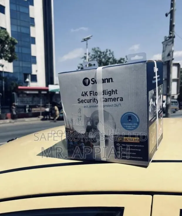 Perfect New Swann Floodlight Security Camera (Swifi-4kflocam) · Photo 1