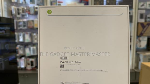 New Apple iPad (2025) 256 GB Silver · Photo 2