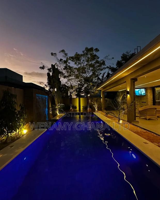 4bdrm Duplex in Accra for sale · Photo 8