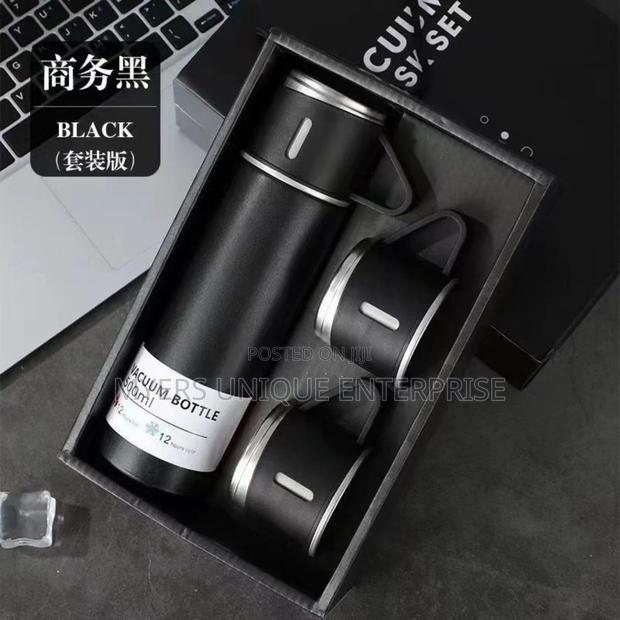 Versatile Flask for Travel, School and Office · Photo 1