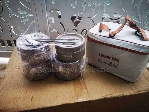 4 Bowls Insulated Lunch Box Set for All Meals · Photo 1
