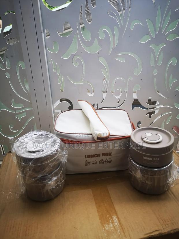 4 Compartment Lunch Box Set With Insulated Bag · Photo 1