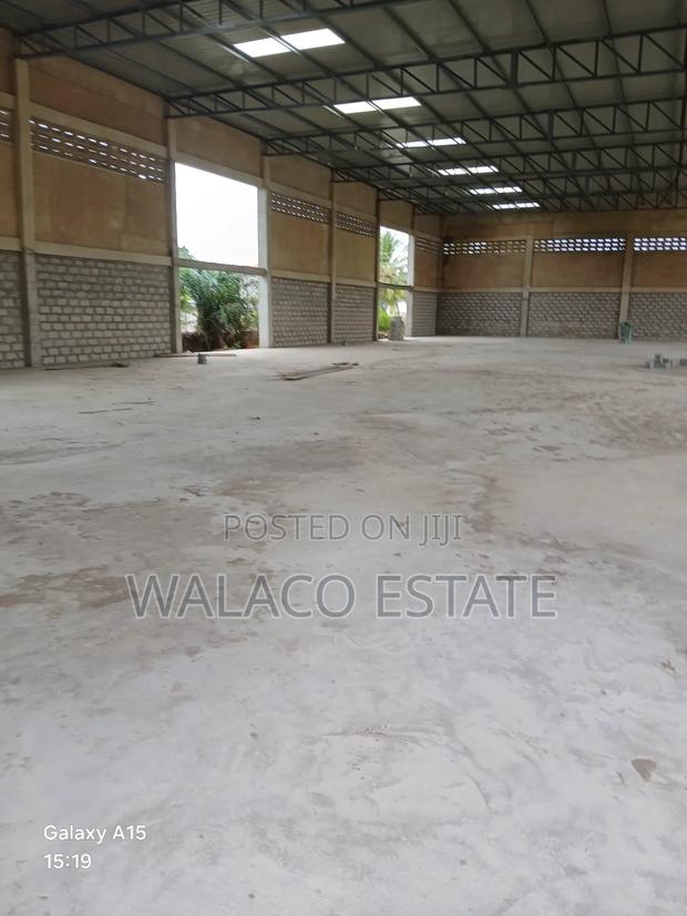 1750 Square Meter Warehouse for Rent · Photo 3