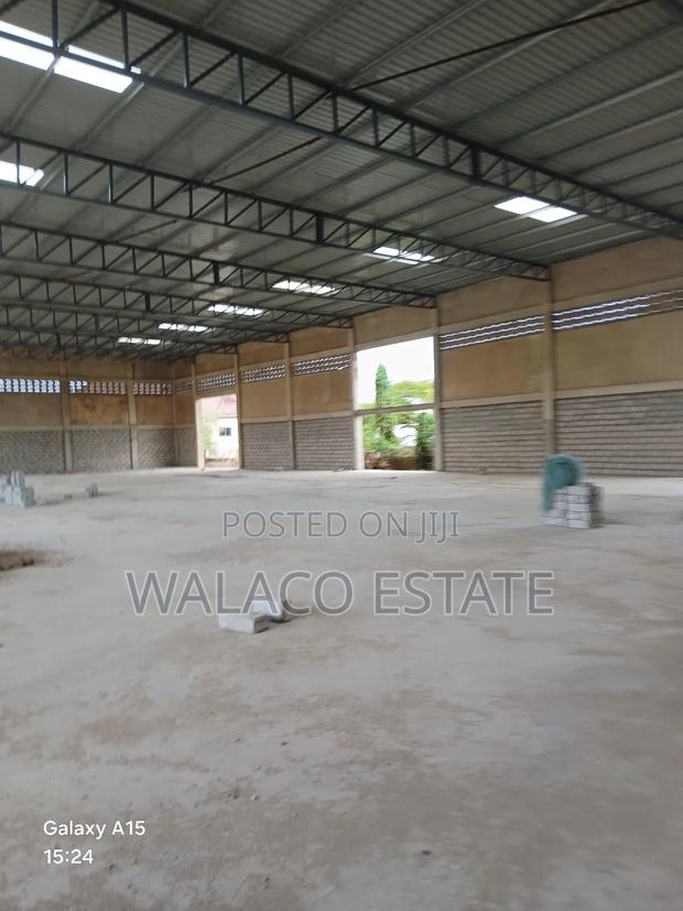 1750 Square Meter Warehouse for Rent · Photo 5