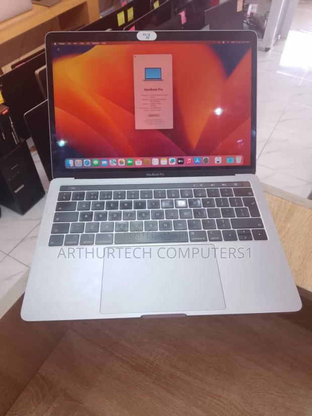 Laptop Apple MacBook Pro 2018 8GB Intel Core I5 SSD 1T · Photo 2
