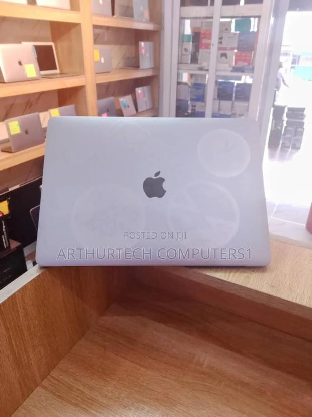 Laptop Apple MacBook Pro 2018 8GB Intel Core I5 SSD 1T · Photo 3