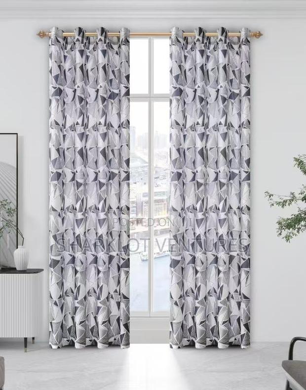 2 in 1 Pair High Quality Room Curtains · Photo 2