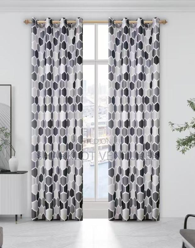 2 in 1 Pair High Quality Room Curtains · Photo 4
