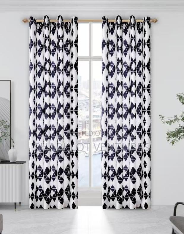 2 in 1 Pair High Quality Room Curtains · Photo 7