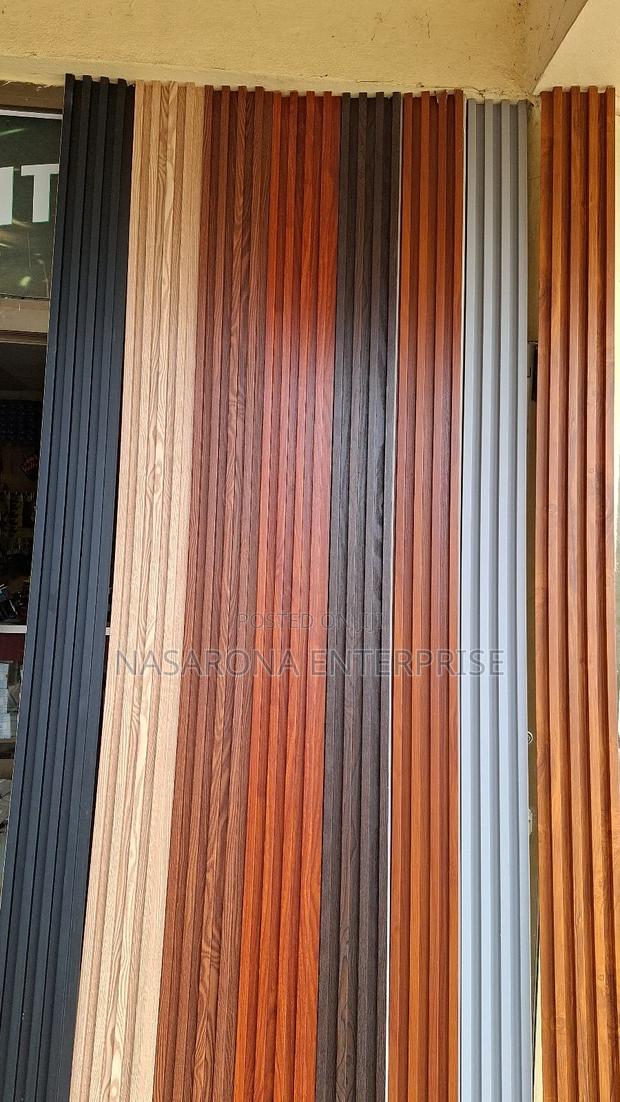 High Quality WPC Fluted Wall Pannels · Photo 1